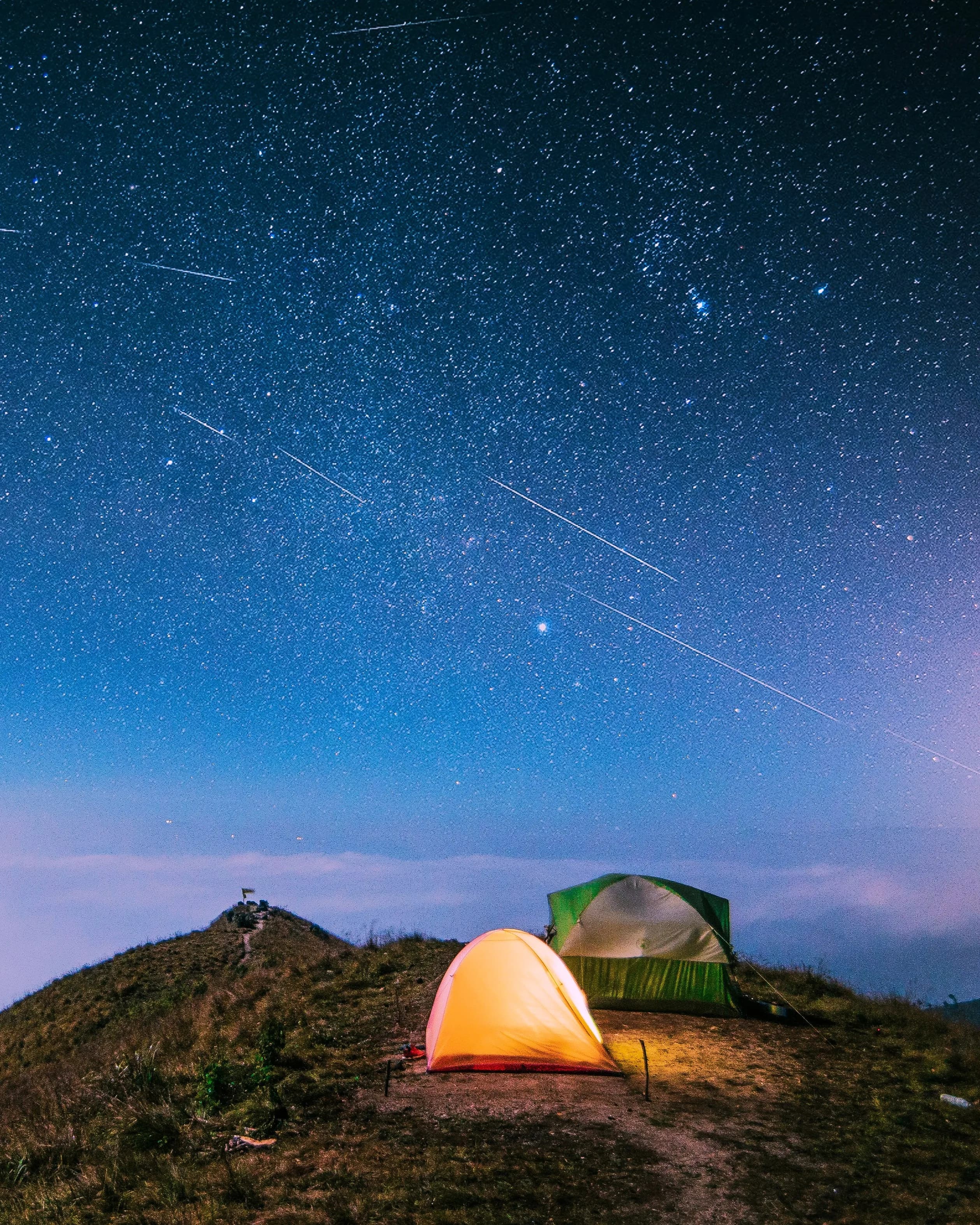 CAMPING